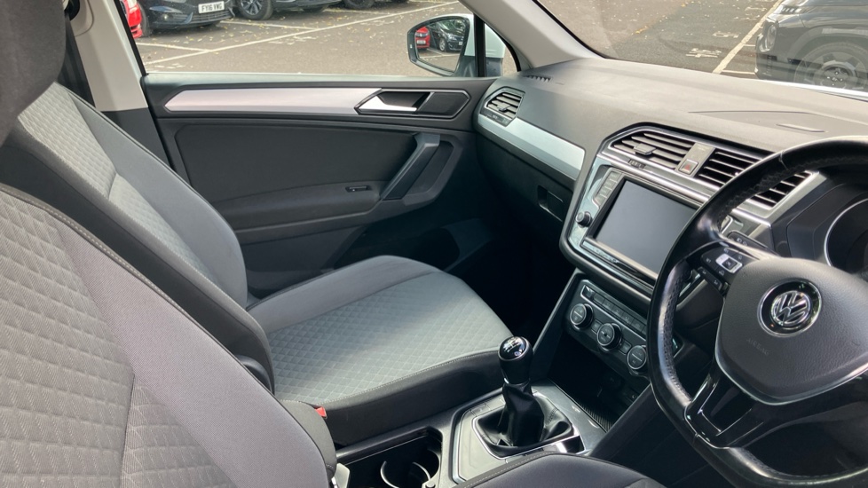 Volkswagen Tiguan 2.0 TDi 150 SE Nav 5dr Diesel Estate - Image 14