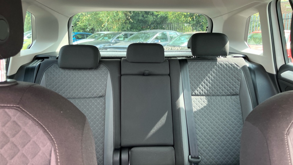 Volkswagen Tiguan 2.0 TDi 150 SE Nav 5dr Diesel Estate - Image 15