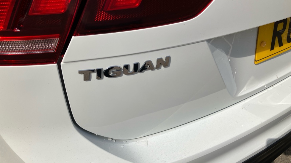 Volkswagen Tiguan 2.0 TDi 150 SE Nav 5dr Diesel Estate - Image 26