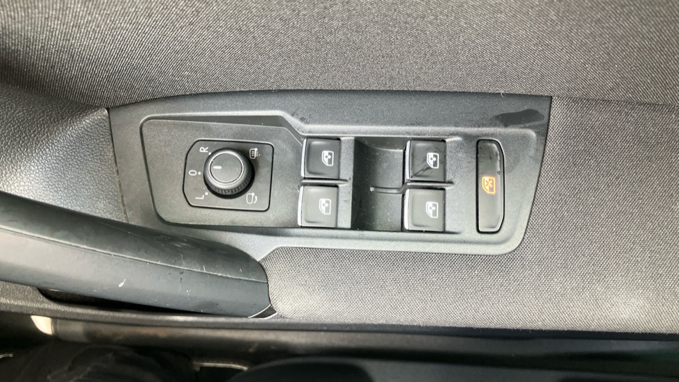 Volkswagen Tiguan 2.0 TDi 150 SE Nav 5dr Diesel Estate - Image 46