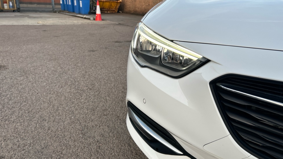 Vauxhall Insignia 1.5T SRi 5dr Petrol Hatchback - Image 54