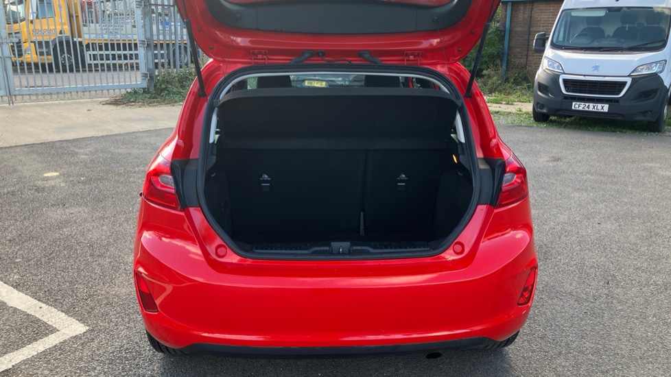 Ford Fiesta 1.0 EcoBoost Zetec 5dr Petrol Hatchback - Image 4