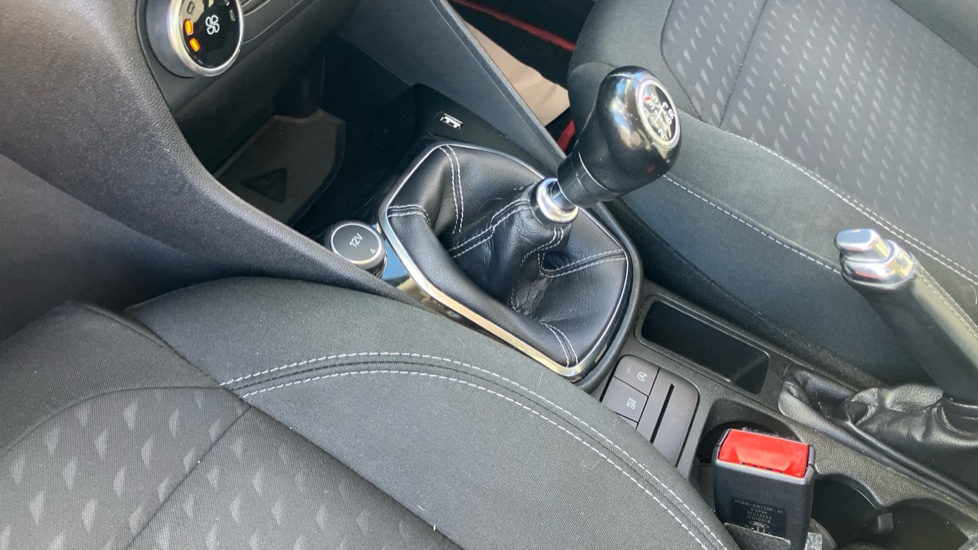 Ford Fiesta 1.0 EcoBoost Zetec 5dr Petrol Hatchback - Image 13