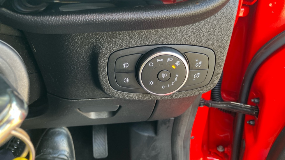 Ford Fiesta 1.0 EcoBoost Zetec 5dr Petrol Hatchback - Image 30