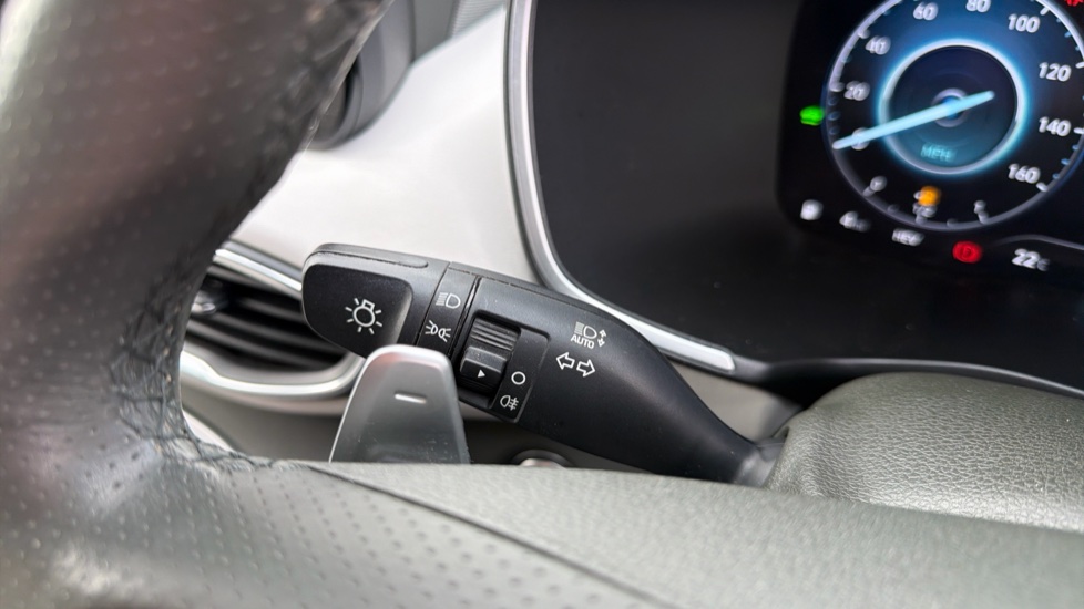Hyundai SANTA FE 1.6 TGDi Plug-in Hybrid Ultimate 5dr 4WD Auto Estate - Image 24