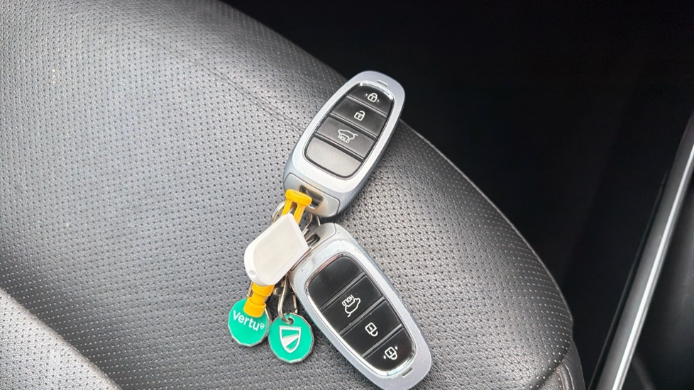 Hyundai TUCSON 1.6 TGDi Hybrid 230 Ultimate 5dr 2WD Auto Hybrid Estate - Image 20
