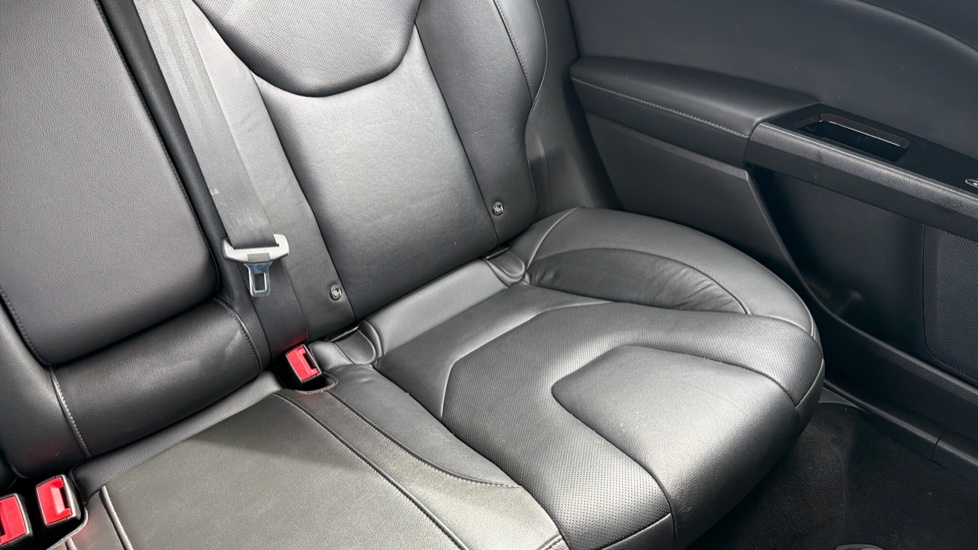 Ford Mondeo 2.0 EcoBlue Titanium Edition 5dr Diesel Hatchback - Image 33