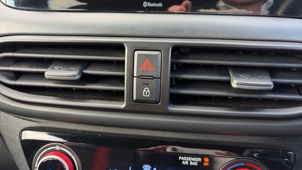 Hyundai i10 1.0T [90] N Line 5dr [Nav] Petrol Hatchback - Image 27
