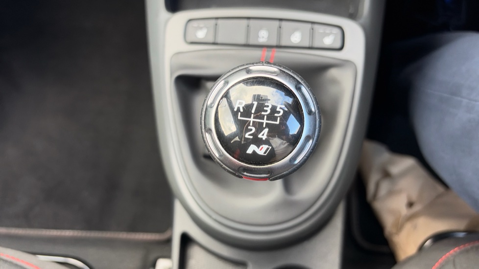 Hyundai i10 1.0T [90] N Line 5dr [Nav] Petrol Hatchback - Image 32