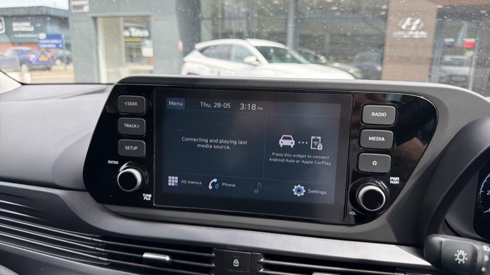 Hyundai BAYON 1.0 TGDi 48V MHEV SE Connect 5dr Petrol Hatchback - Image 12