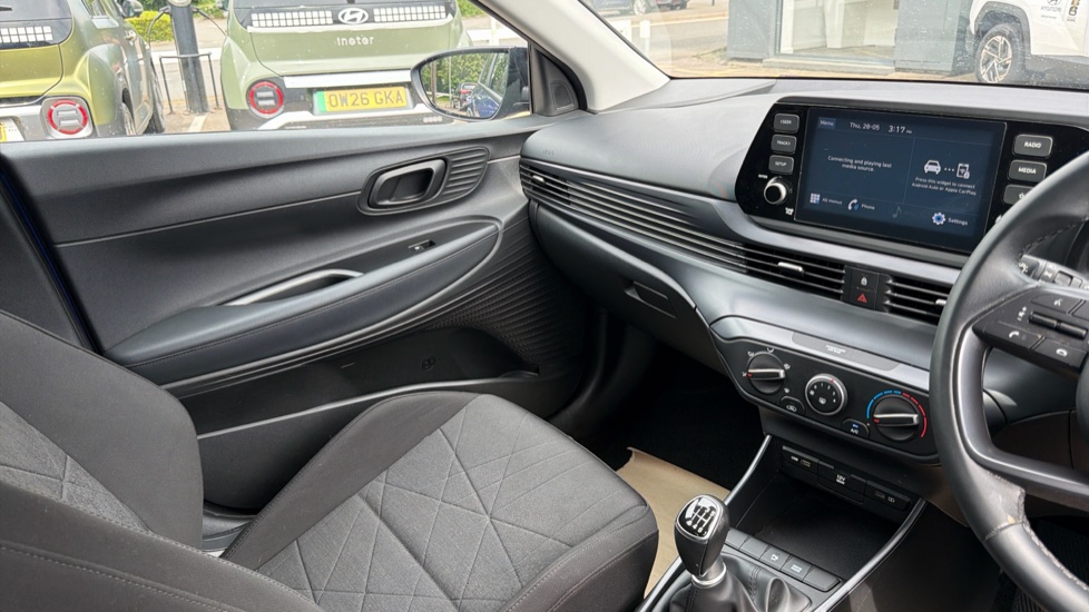 Hyundai BAYON 1.0 TGDi 48V MHEV SE Connect 5dr Petrol Hatchback - Image 14