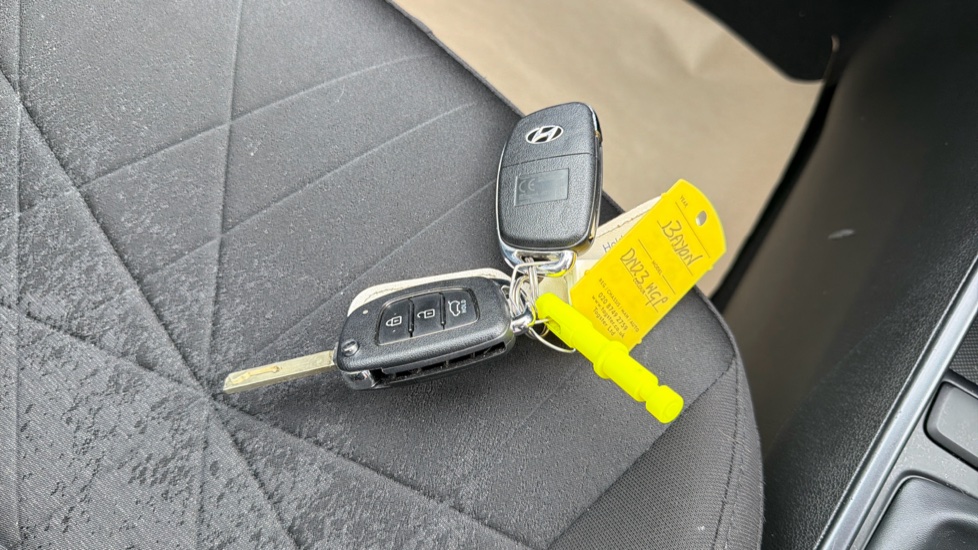 Hyundai BAYON 1.0 TGDi 48V MHEV SE Connect 5dr Petrol Hatchback - Image 20