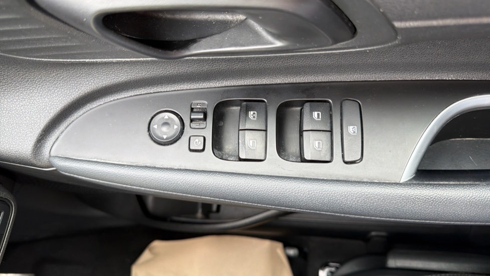 Hyundai BAYON 1.0 TGDi 48V MHEV SE Connect 5dr Petrol Hatchback - Image 26