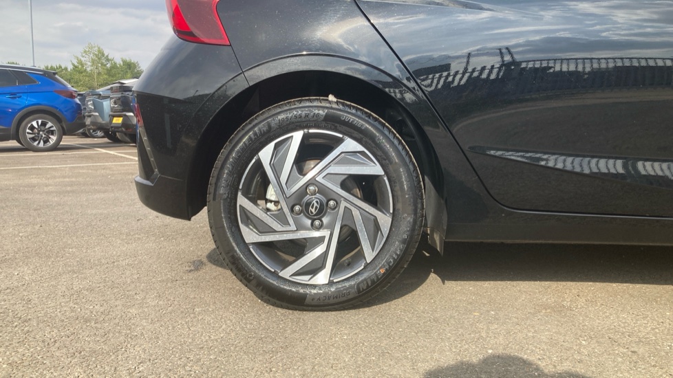 Hyundai i20 1.0T GDi Advance 5dr DCT Petrol Hatchback - Image 7