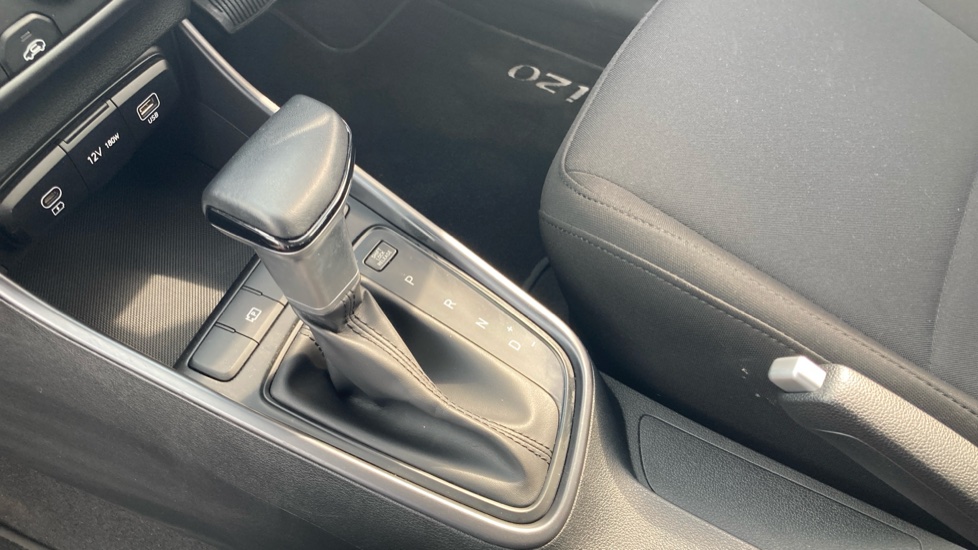 Hyundai i20 1.0T GDi Advance 5dr DCT Petrol Hatchback - Image 13