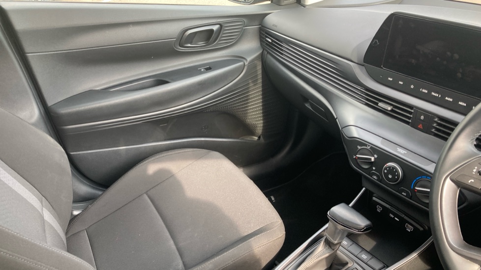 Hyundai i20 1.0T GDi Advance 5dr DCT Petrol Hatchback - Image 14