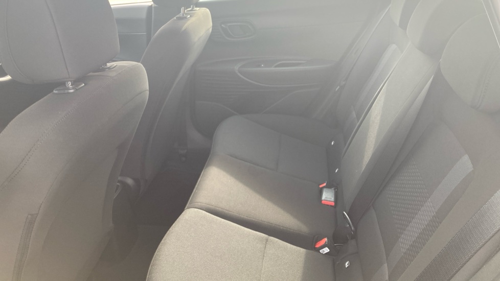 Hyundai i20 1.0T GDi Advance 5dr DCT Petrol Hatchback - Image 16