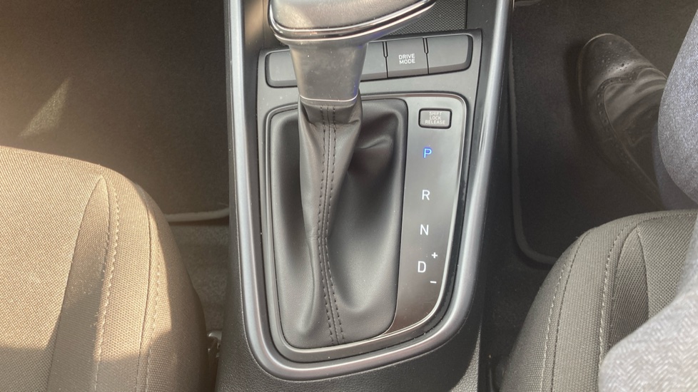 Hyundai i20 1.0T GDi Advance 5dr DCT Petrol Hatchback - Image 30