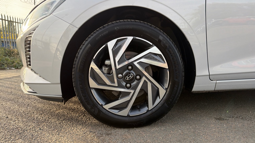 Hyundai i20 1.0T GDi Advance [Nav] 5dr DCT Petrol Hatchback - Image 7