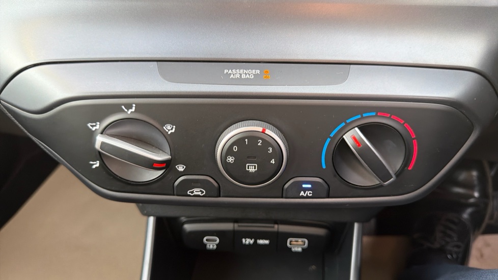Hyundai i20 1.0T GDi Advance [Nav] 5dr DCT Petrol Hatchback - Image 28