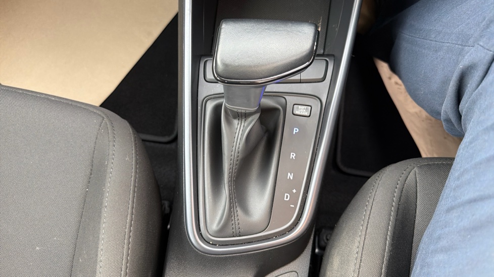 Hyundai i20 1.0T GDi Advance [Nav] 5dr DCT Petrol Hatchback - Image 31