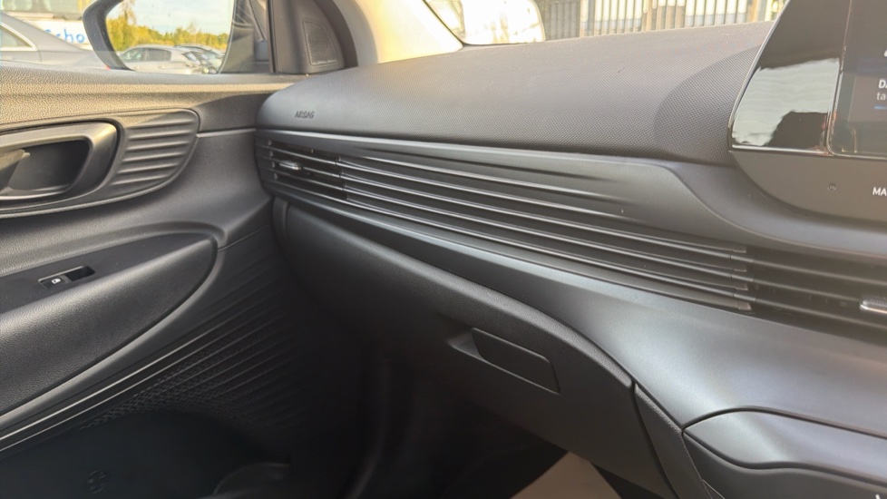 Hyundai i20 1.0T GDi Advance [Nav] 5dr DCT Petrol Hatchback - Image 32