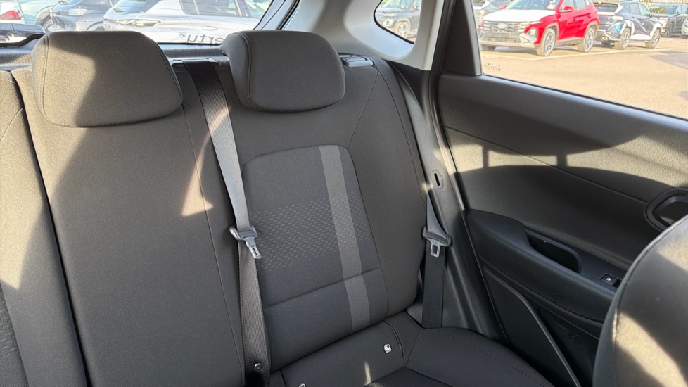 Hyundai i20 1.0T GDi Advance [Nav] 5dr DCT Petrol Hatchback - Image 38