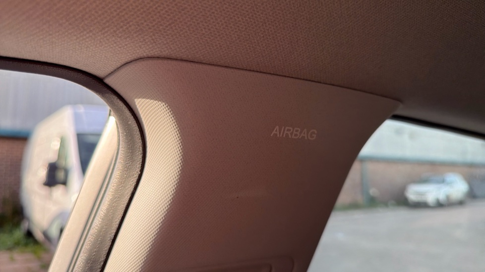 Hyundai i20 1.0T GDi Advance [Nav] 5dr DCT Petrol Hatchback - Image 39