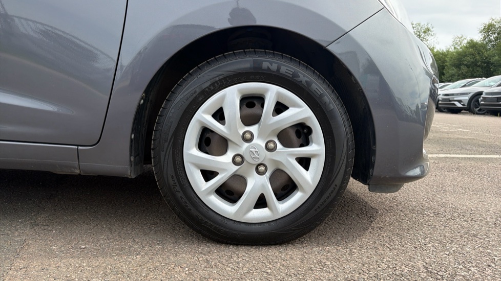 Hyundai i10 1.2 SE 5dr Auto Petrol Hatchback - Image 7
