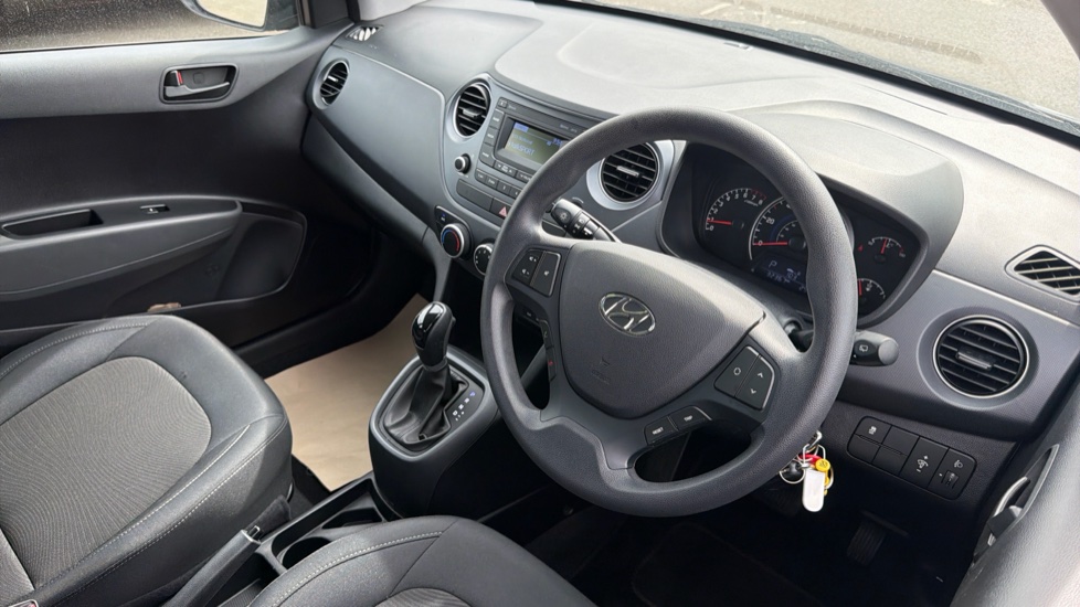 Hyundai i10 1.2 SE 5dr Auto Petrol Hatchback - Image 11