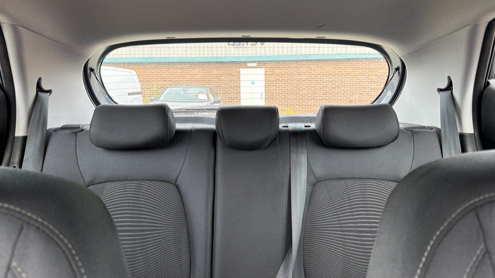 Hyundai i10 1.2 SE 5dr Auto Petrol Hatchback - Image 15
