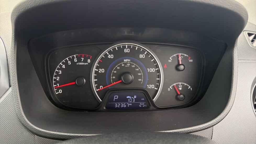 Hyundai i10 1.2 SE 5dr Auto Petrol Hatchback - Image 18