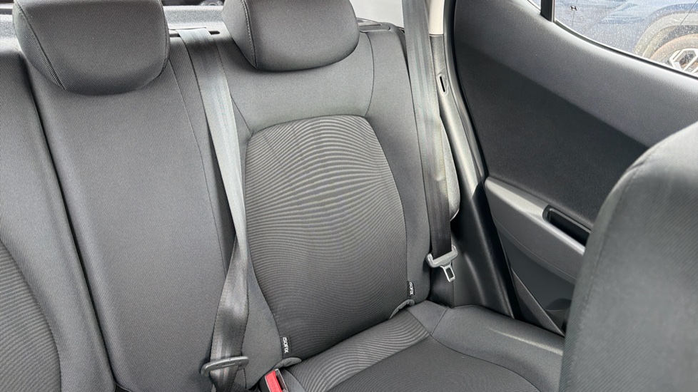 Hyundai i10 1.2 SE 5dr Auto Petrol Hatchback - Image 41