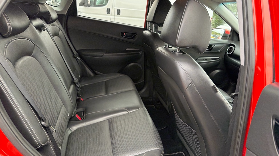 Hyundai KONA 1.6 GDi Hybrid Premium SE 5dr DCT Hybrid Hatchback - Image 16