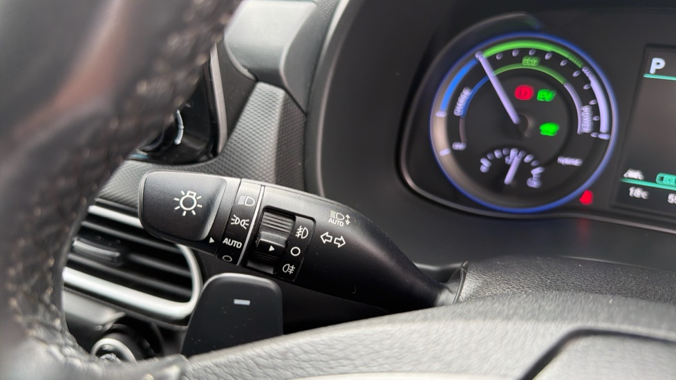Hyundai KONA 1.6 GDi Hybrid Premium SE 5dr DCT Hybrid Hatchback - Image 24