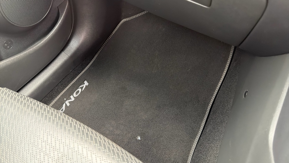 Hyundai KONA 1.6 GDi Hybrid Premium SE 5dr DCT Hybrid Hatchback - Image 32