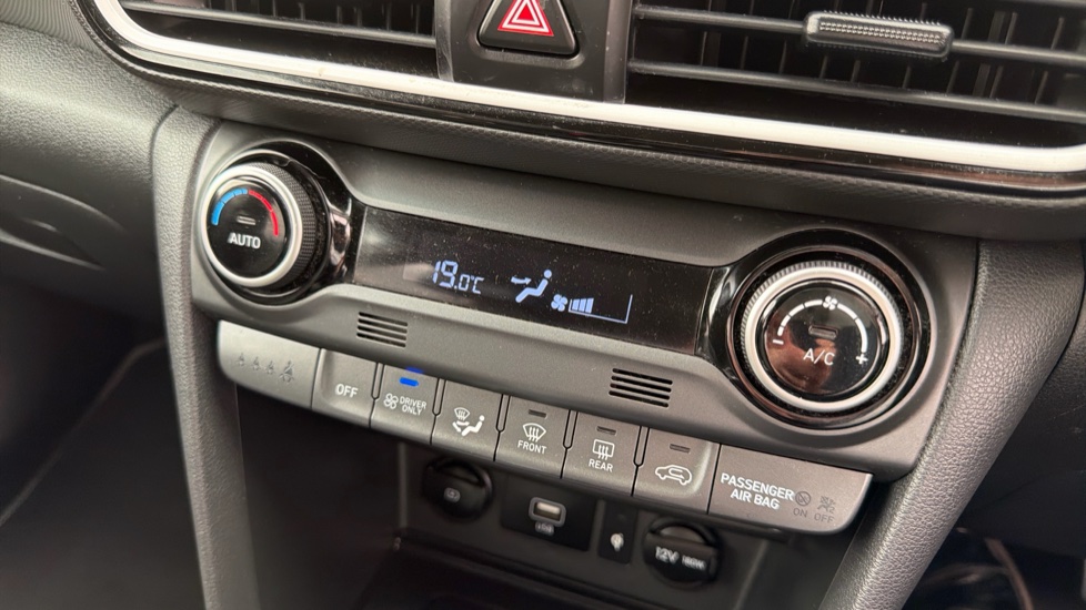 Hyundai KONA 1.6 GDi Hybrid Premium SE 5dr DCT Hybrid Hatchback - Image 35