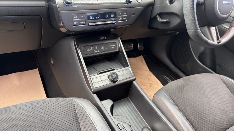 Hyundai KONA 1.6 GDi Hybrid N Line S 5dr DCT Hybrid Hatchback - Image 13