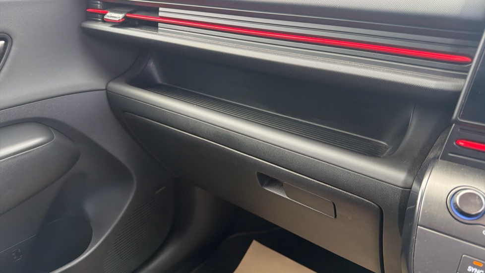 Hyundai KONA 1.6 GDi Hybrid N Line S 5dr DCT Hybrid Hatchback - Image 34