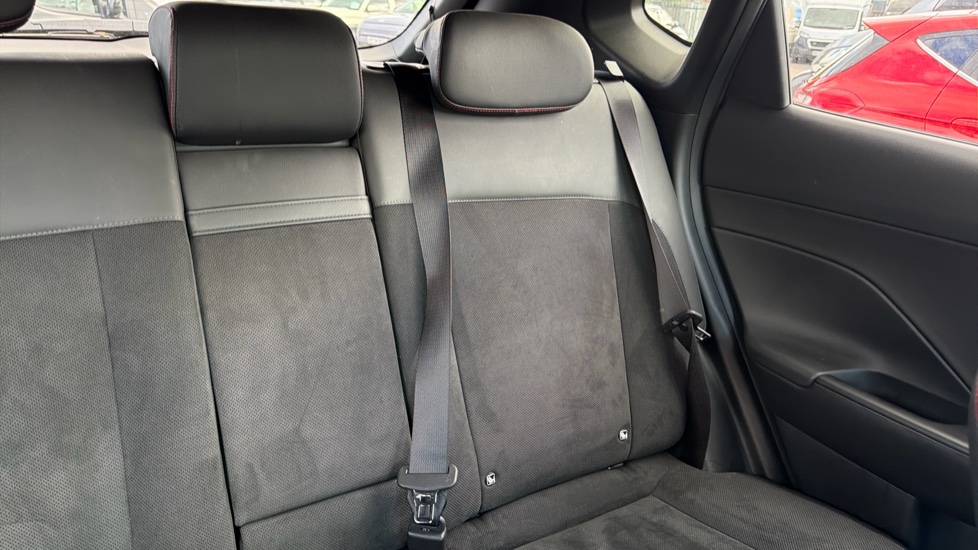 Hyundai KONA 1.6 GDi Hybrid N Line S 5dr DCT Hybrid Hatchback - Image 39