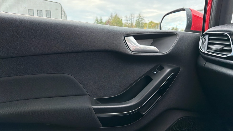 Ford Fiesta 1.0 EcoBoost Titanium 5dr Petrol Hatchback - Image 39