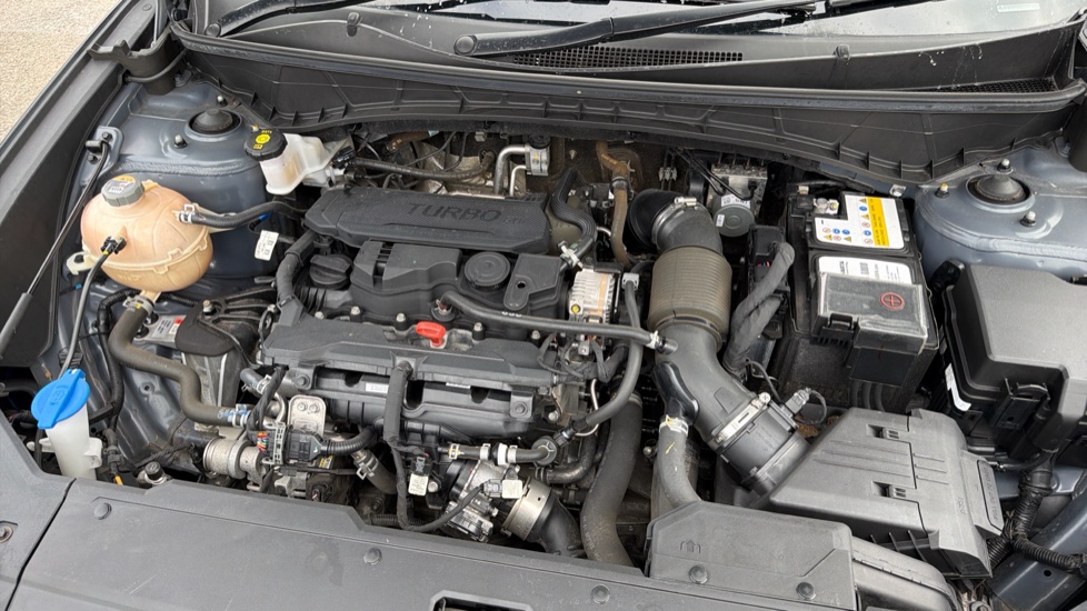 Hyundai TUCSON 1.6 TGDi Ultimate 5dr 2WD Petrol Estate - Image 8