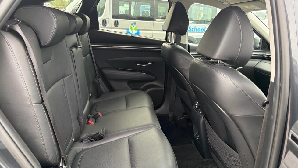 Hyundai TUCSON 1.6 TGDi Ultimate 5dr 2WD Petrol Estate - Image 16
