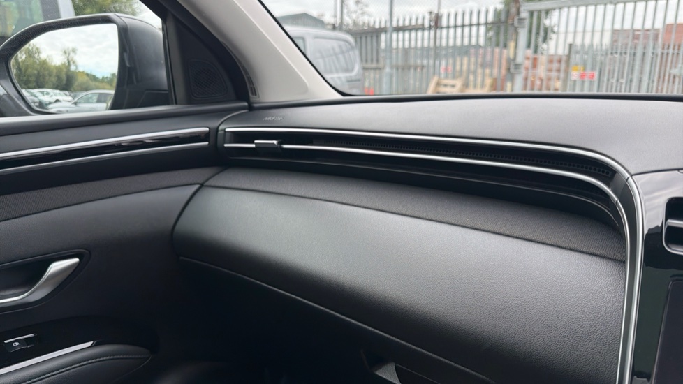 Hyundai TUCSON 1.6 TGDi Ultimate 5dr 2WD Petrol Estate - Image 33