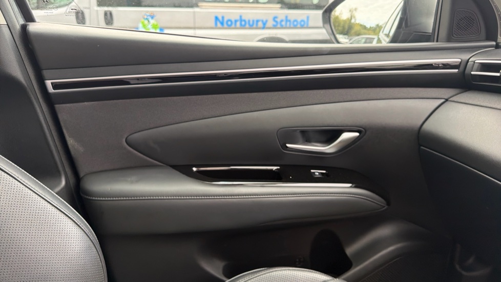 Hyundai TUCSON 1.6 TGDi Ultimate 5dr 2WD Petrol Estate - Image 34