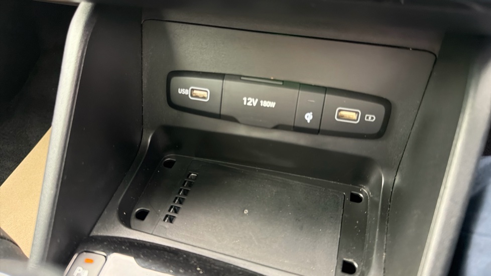 Hyundai TUCSON 1.6 TGDi Ultimate 5dr 2WD Petrol Estate - Image 35