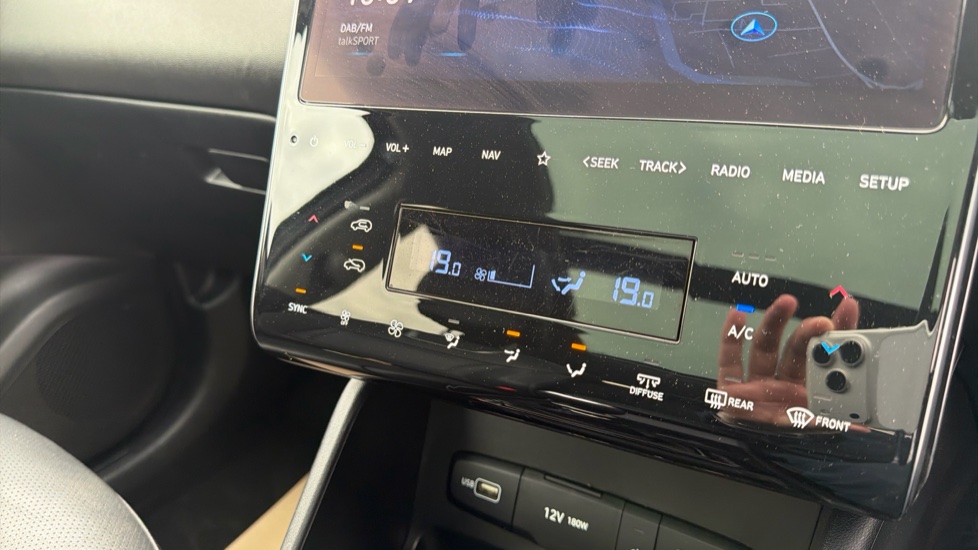 Hyundai TUCSON 1.6 TGDi Ultimate 5dr 2WD Petrol Estate - Image 37