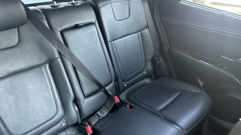 Hyundai TUCSON 1.6 TGDi Ultimate 5dr 2WD Petrol Estate - Image 16
