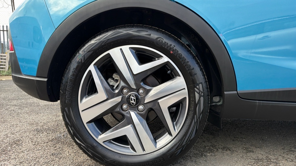 Hyundai BAYON 1.0 TGDi 48V MHEV Ultimate 5dr DCT Petrol Hatchback - Image 7