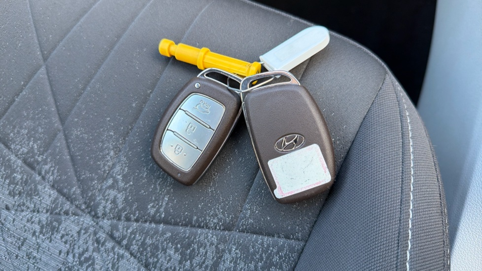 Hyundai BAYON 1.0 TGDi 48V MHEV Ultimate 5dr DCT Petrol Hatchback - Image 20
